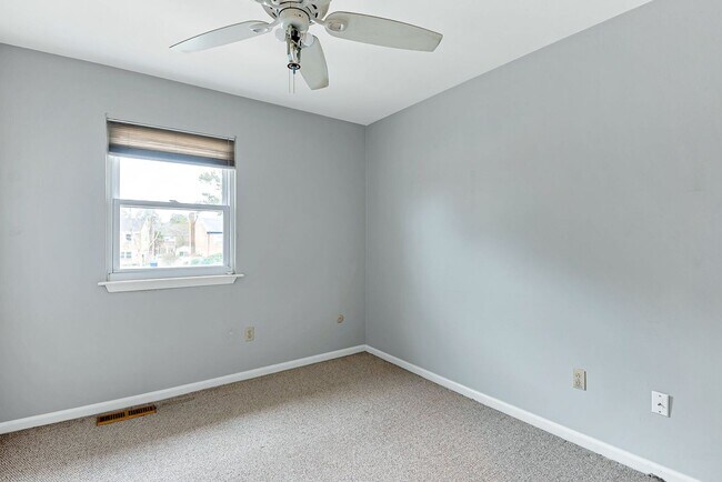 Building Photo - Shadowlawn Heights