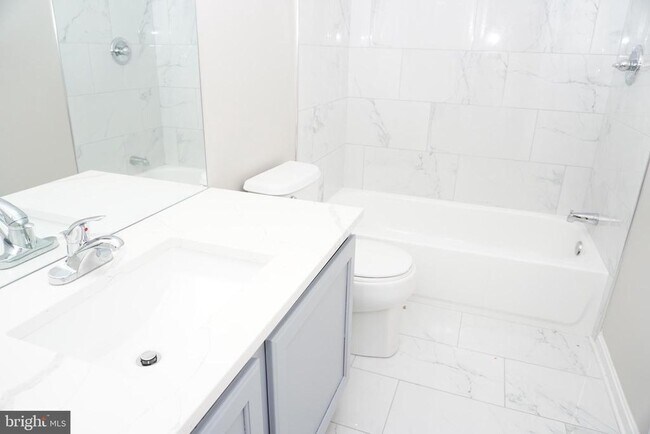 Building Photo - 14882 Geranium Ct
