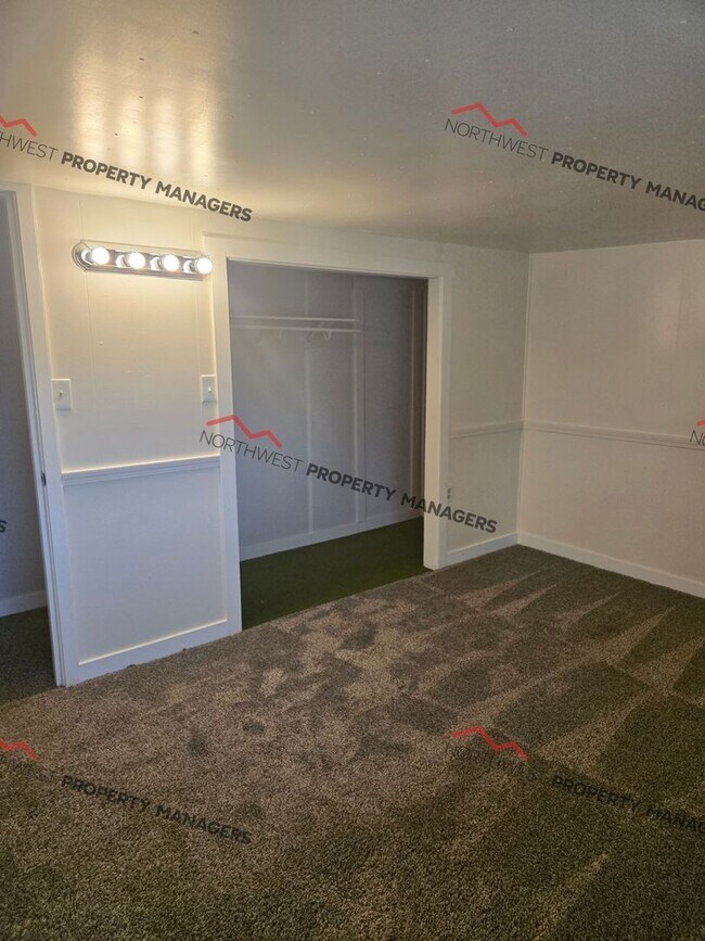 Building Photo - STATUS: *RENTED* |  R255E | $2850 ( FARM PROPERTY- LIVESTOCK WELCOME)