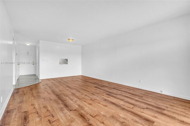 Building Photo - 4200 NW 3rd Ct