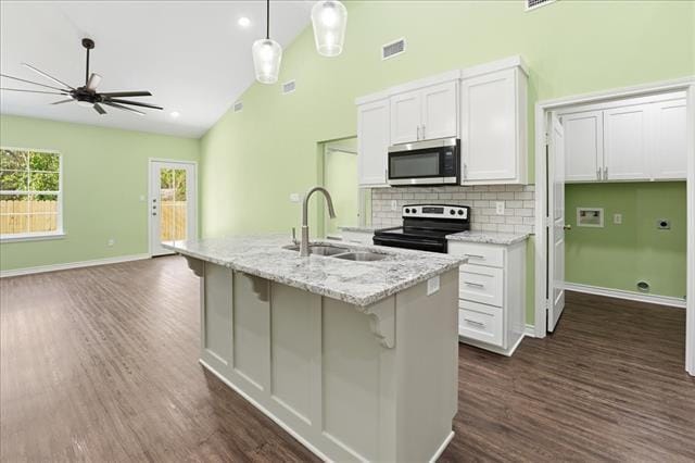 Building Photo - 802 S Newsom St