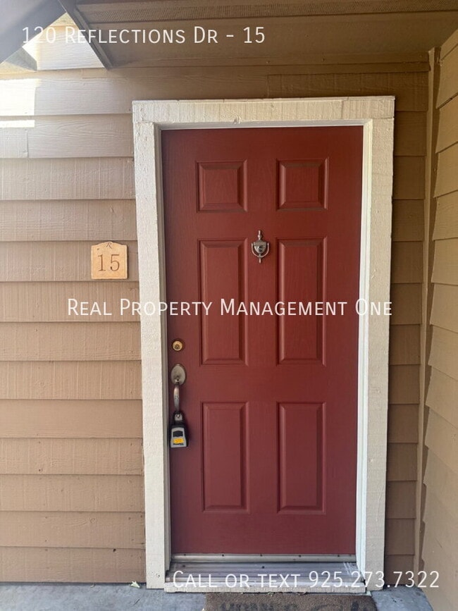 Building Photo - 120 Reflections Dr