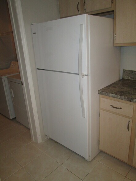 New Fridge - 802 Crest Pines Dr