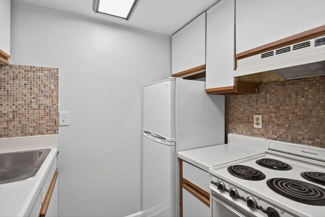 Building Photo - 206 Pacific Dr