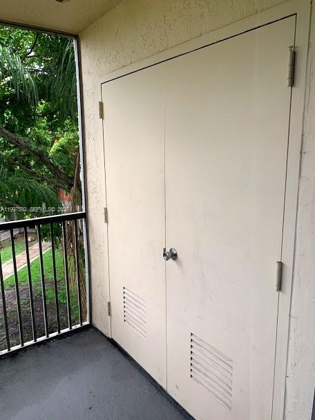 Building Photo - 8353 Lake Dr