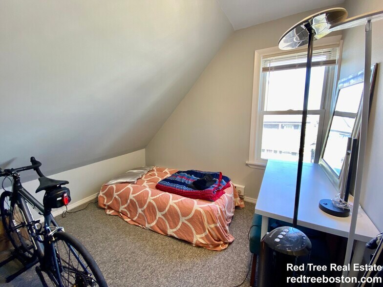 Building Photo - 3142 Washington St