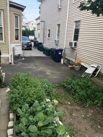 Building Photo - 29 Spring Garden St