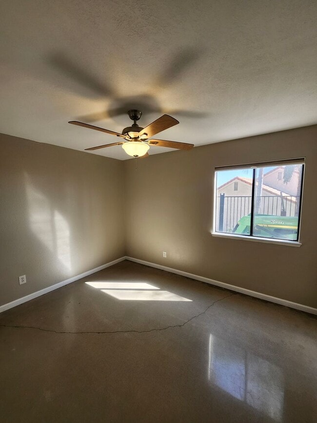 Building Photo - Charming Single-Story Home