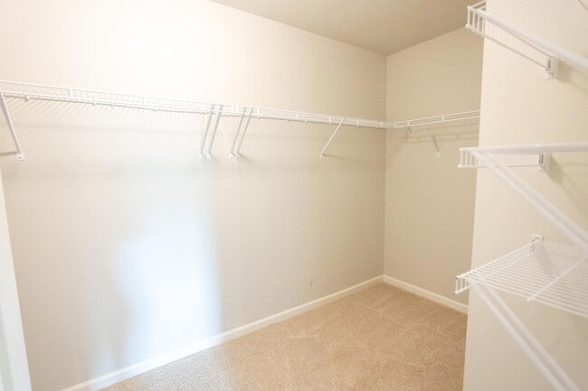 Building Photo - 1115 Dietrich Ln