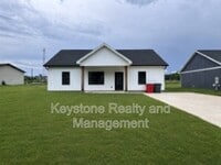 Building Photo - 605 Colonelette Dr