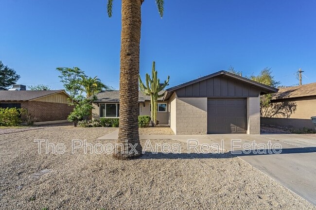 Building Photo - 8532 E Chaparral Rd