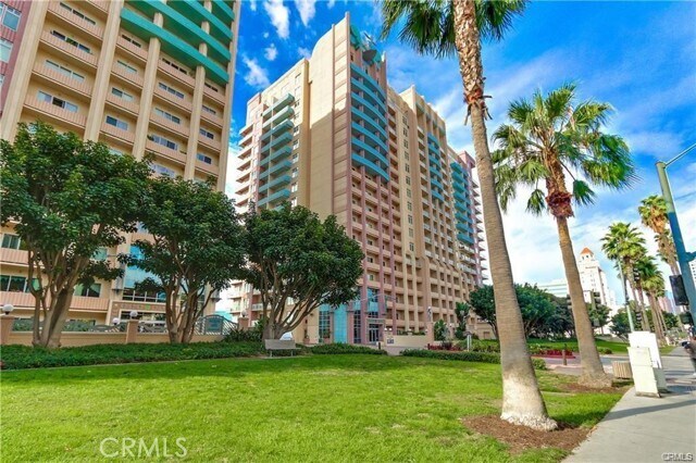 Building Photo - 388 E Ocean Blvd