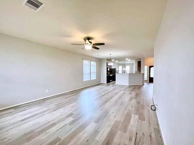 Building Photo - 21510 Sierra Long Dr
