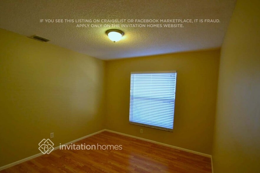 Building Photo - 15616 Hidden Lake Cir