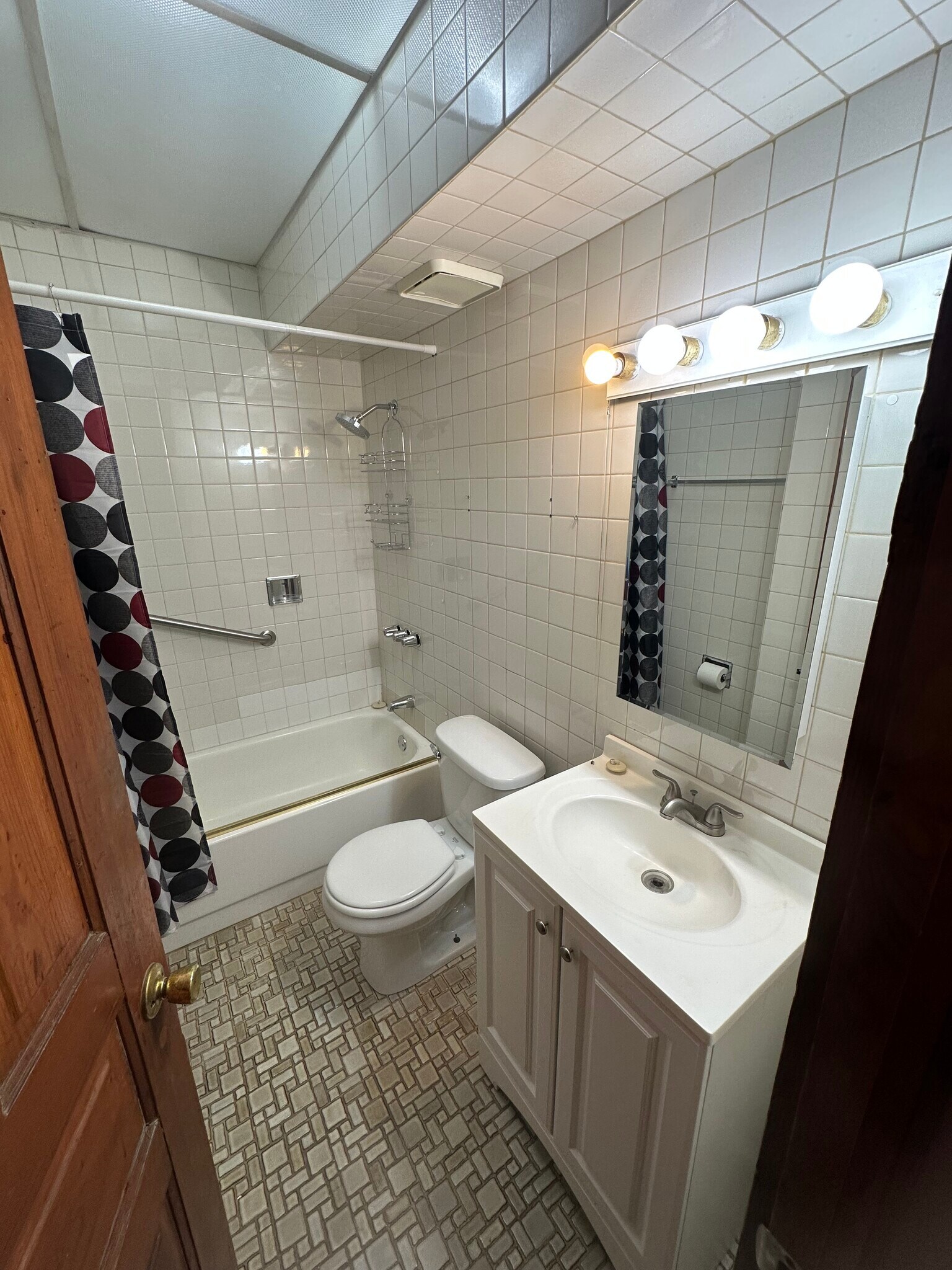 Bathroom - 3153 S Emerald Ave