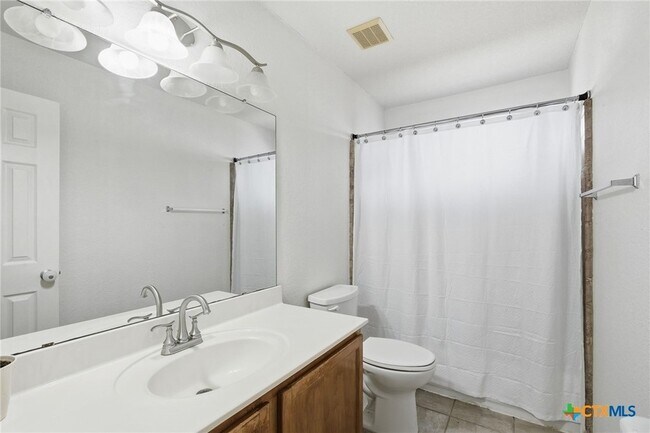 Building Photo - 1410 Katie Lynch Dr