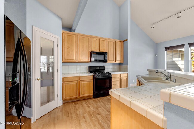 Building Photo - 6578 Aston Cir