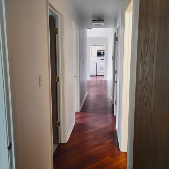 Building Photo - 1221 Ballantrae Pl