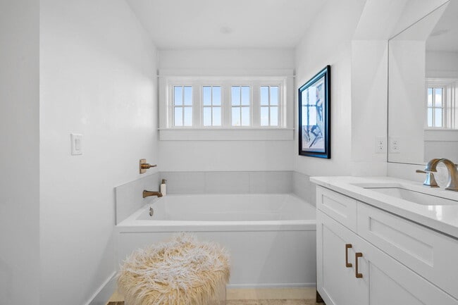 Building Photo - 1411 Courtside Dr