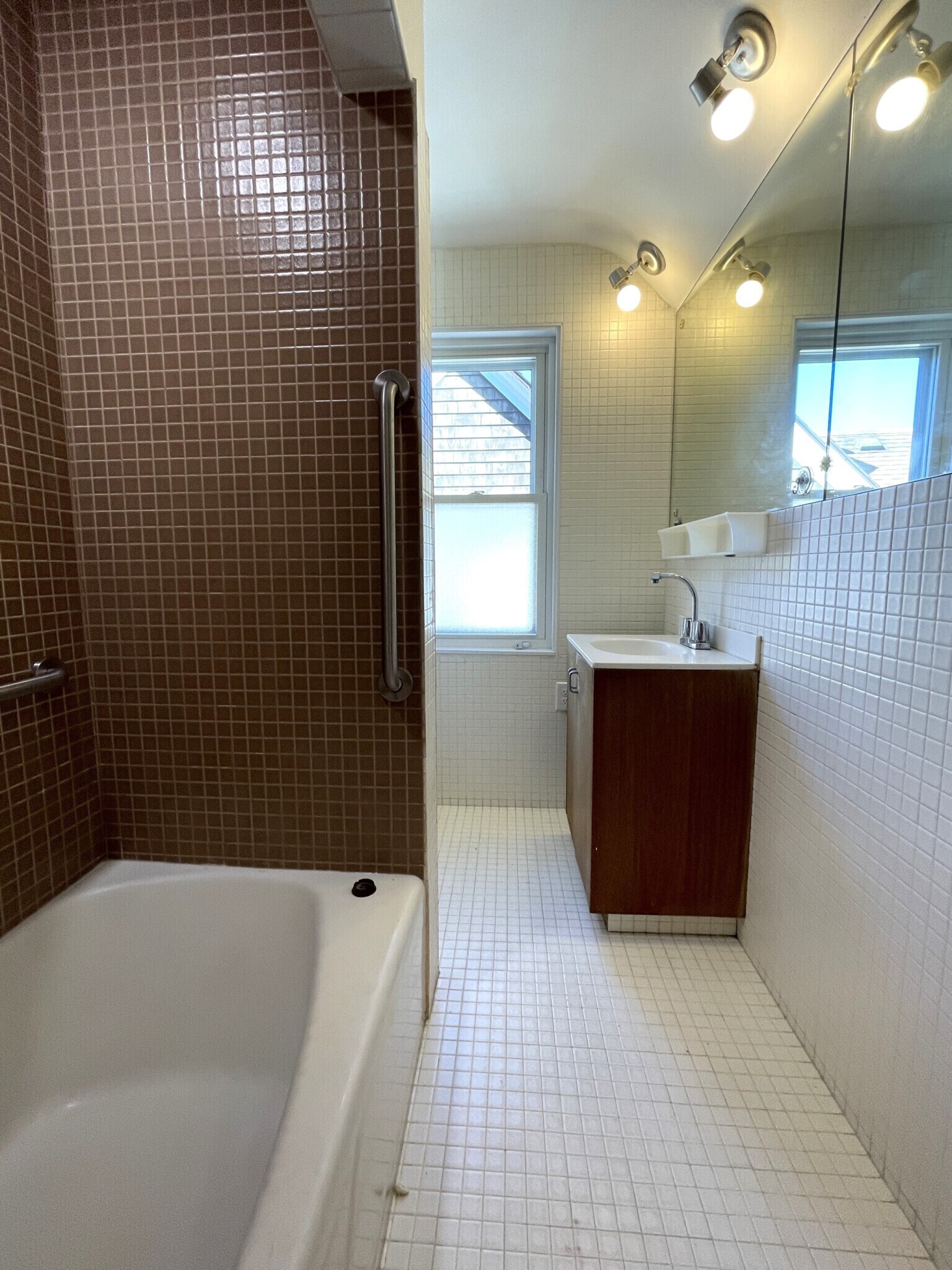 Building Photo - 10 Packard Ave