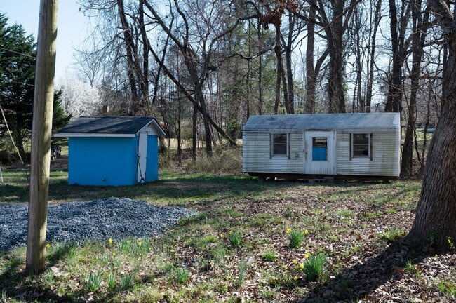 Building Photo - 1437 Briarcliff Dr