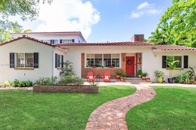 Building Photo - Northeast 5th Avenue Road, Miami Shores, FL 33138 - 5 BR 4 BA single-family home