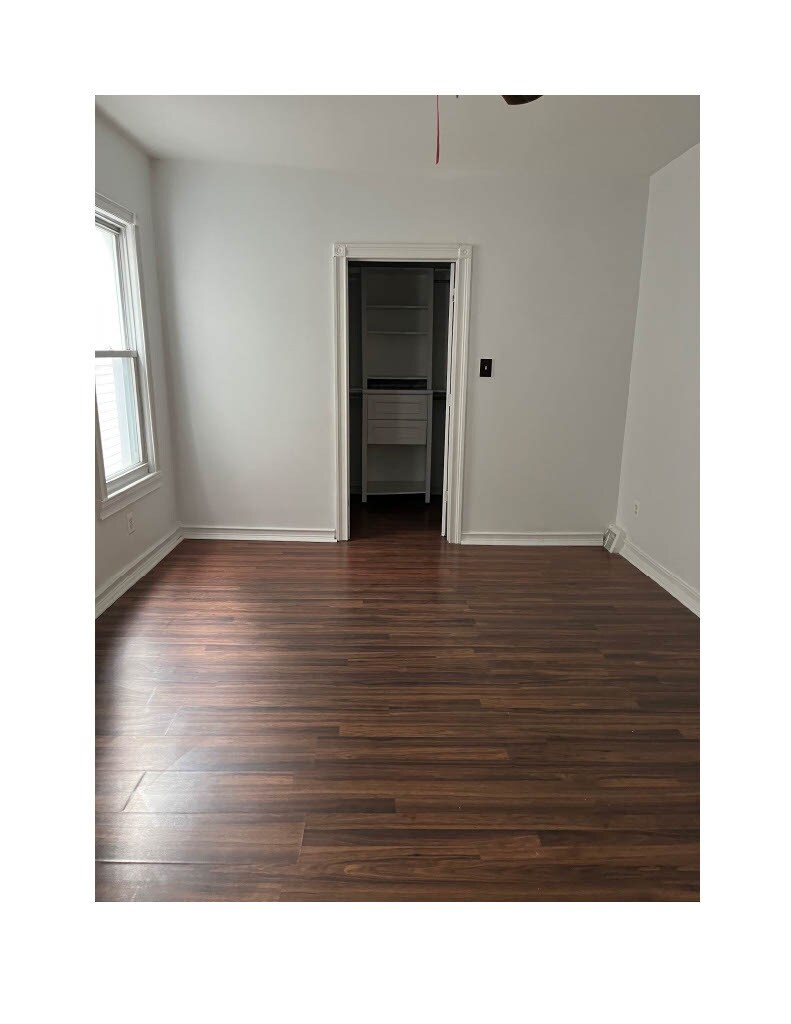 2nd bedroom with large w/in closet - 1391 Park Ave