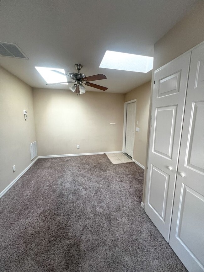 Building Photo - MOVE IN NOW-Water & electricity included 1x1 above garage apartment!! Full kitchen & bathroom!! W...