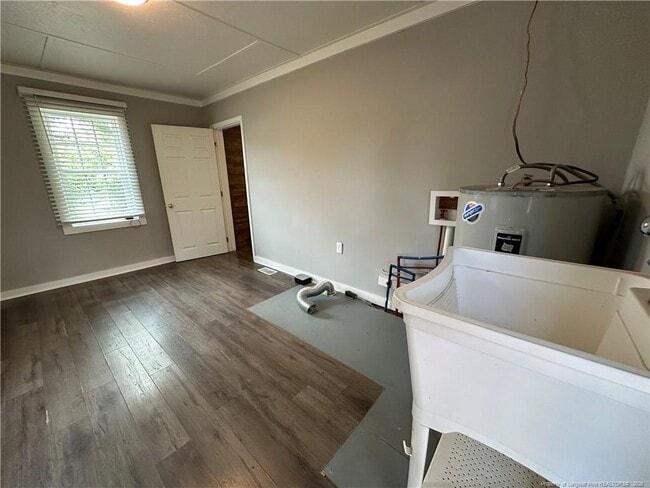 Building Photo - 420 W Mountain Dr