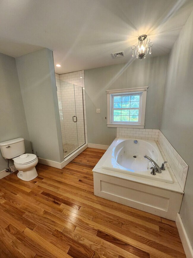 Building Photo - Oversized 3-Bedroom Duplex for Rent – $3,000/Month