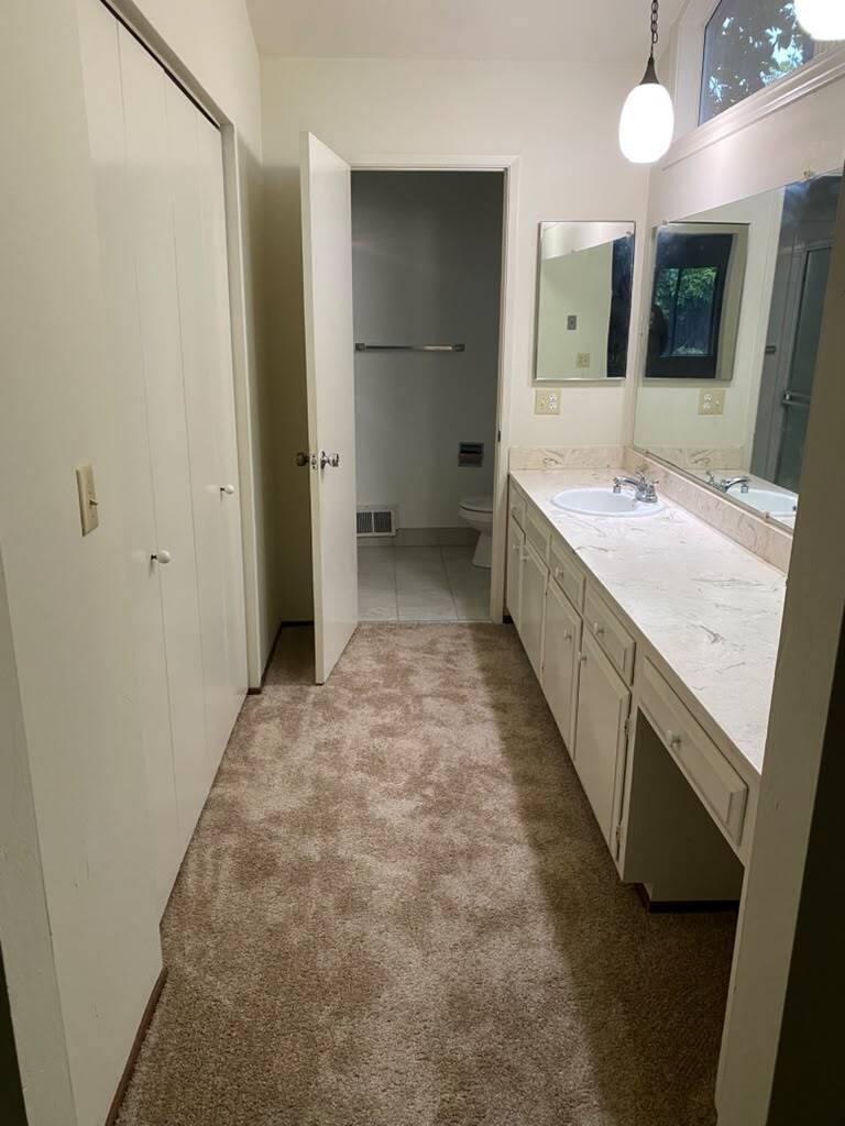 Building Photo - 10163 Riedel Pl