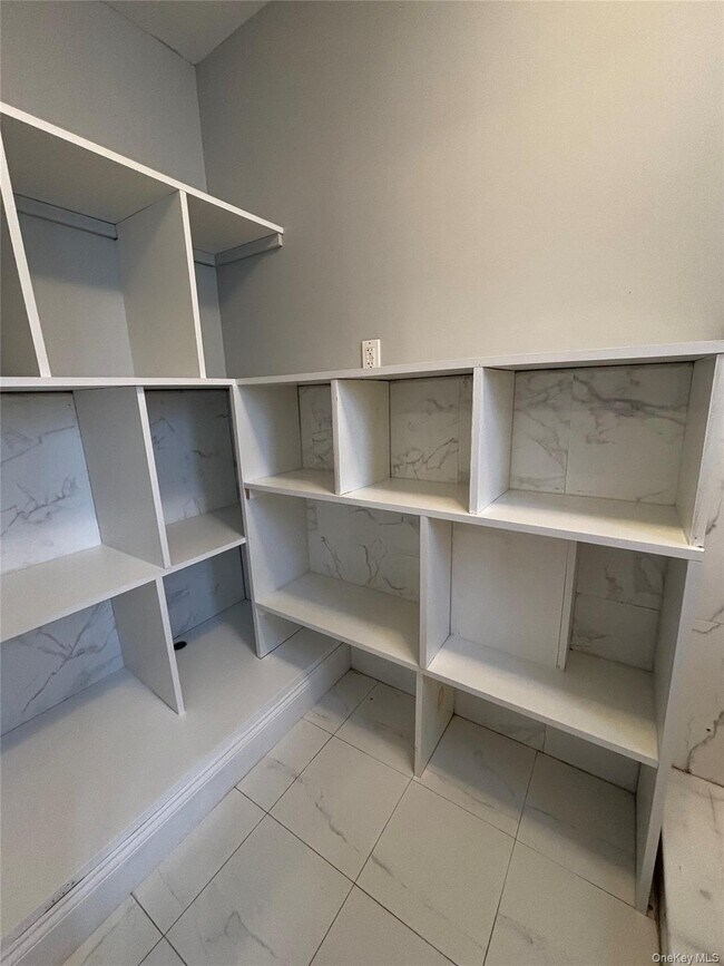 Building Photo - 119-47 Merrill St