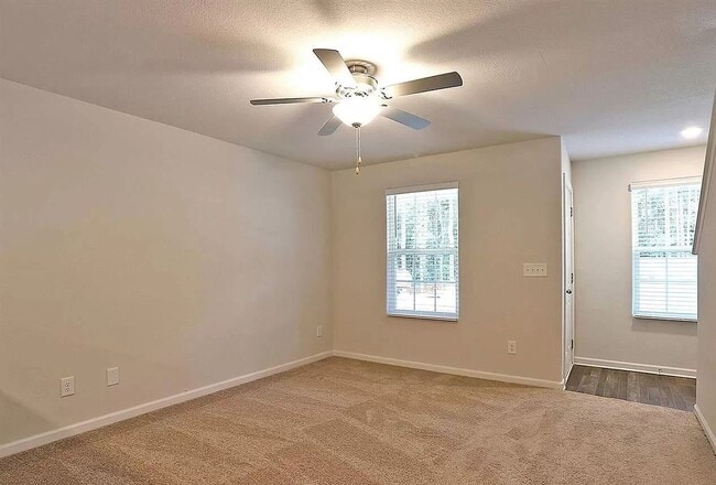 Building Photo - Newer Townhome for Lease – 2 Primary Suites + Open Layout