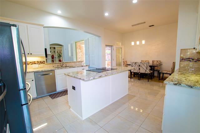 Building Photo - 8209 Fountain Springs Dr