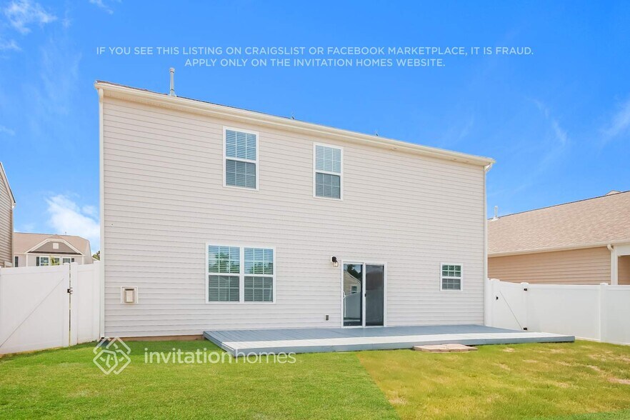 Building Photo - 144 N Cromwell Dr