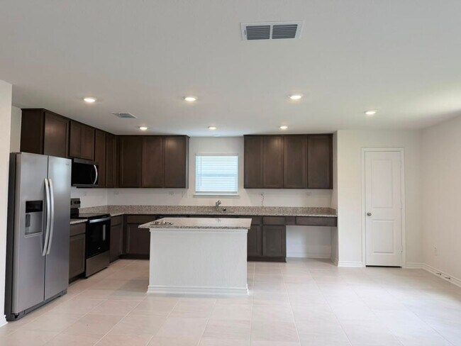 Building Photo - 7919 Mariposa Mnr