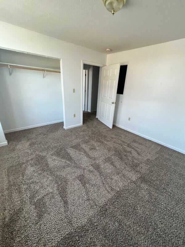 Building Photo - 221 Mercer St