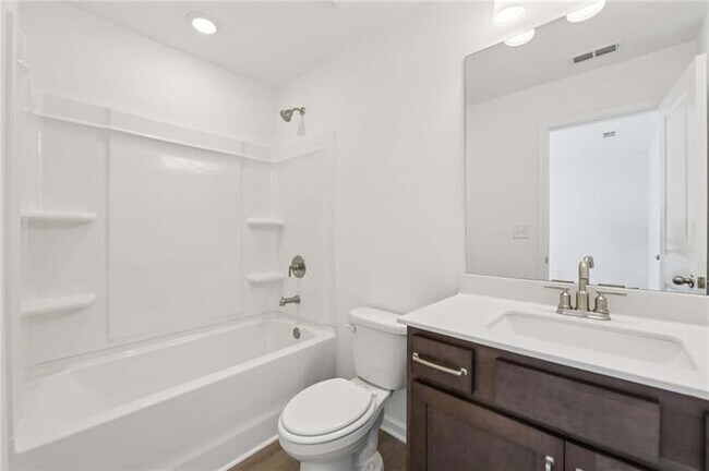 Building Photo - 64 Silverleaf Trl