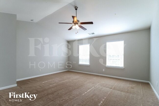 Building Photo - 1541 Weatherend Dr