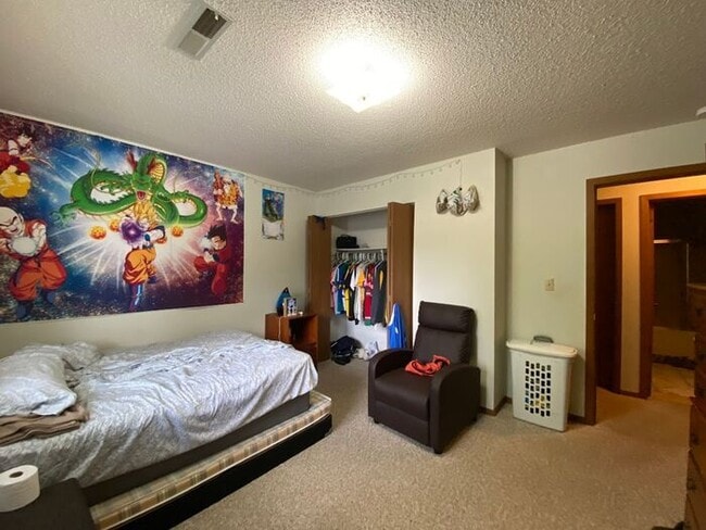 Building Photo - $1,095 | 2 Bedroom, 1 Bathroom APARTMENT | No Pets | Available for August 1st, 2026 Move In