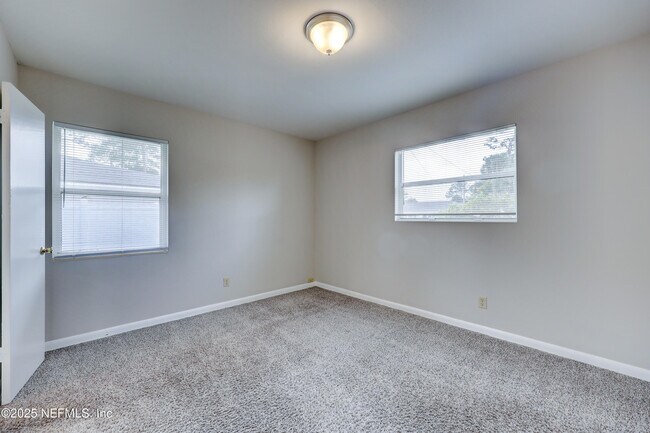 Building Photo - 803 Barbados Rd