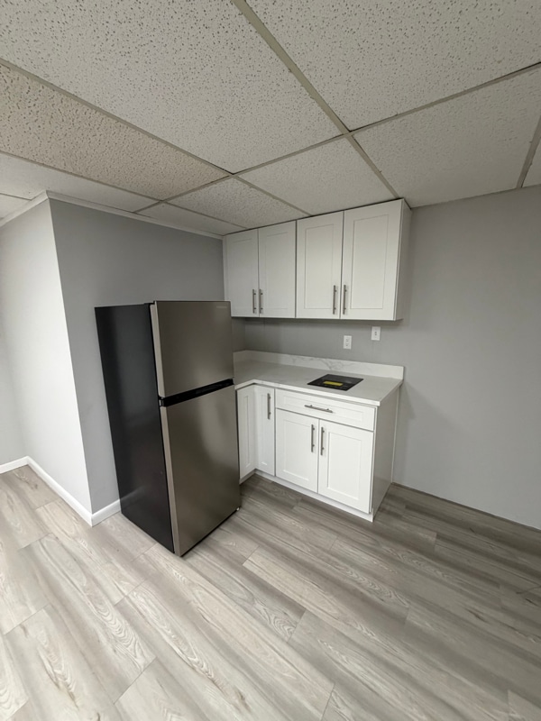 Building Photo - 6022 Tavendale Dr