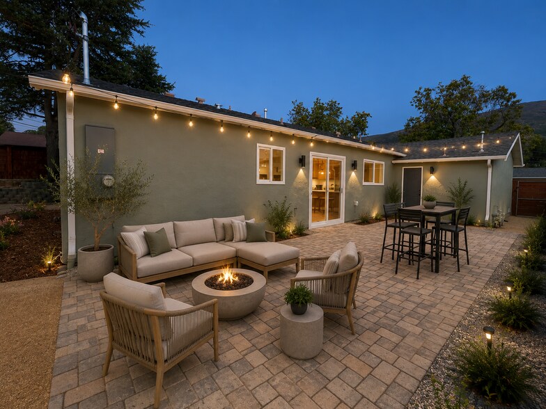 Building Photo - 1327 Tanglewood Dr
