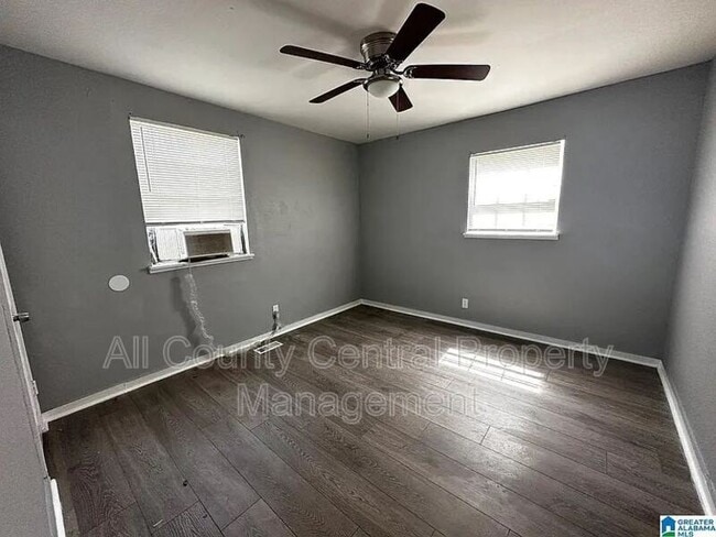 Building Photo - 40 20th Ave S