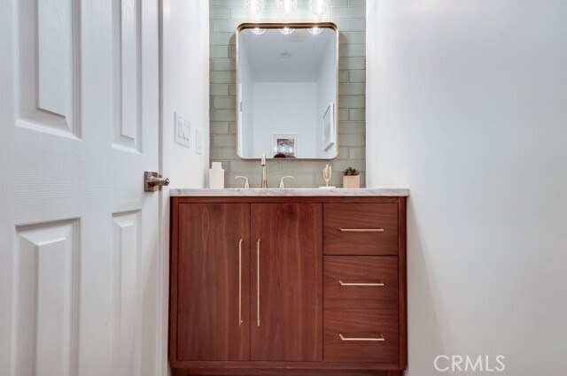 Building Photo - 4016 6th Ave