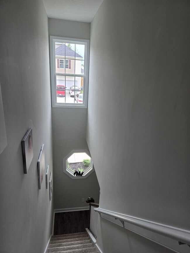 Building Photo - 309 Samuel Run Dr