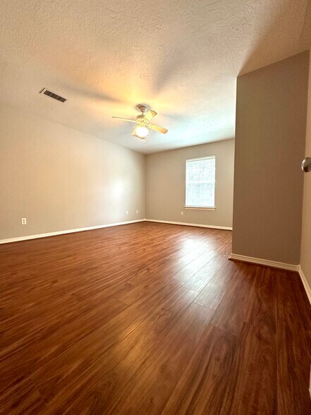 Building Photo - 1109 Byrdsong Ct