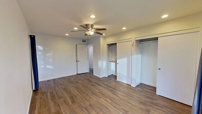 Building Photo - 24652 Vía Raza