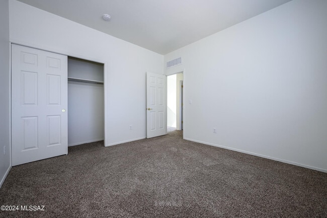 Building Photo - 3510 W Center Mountain Way