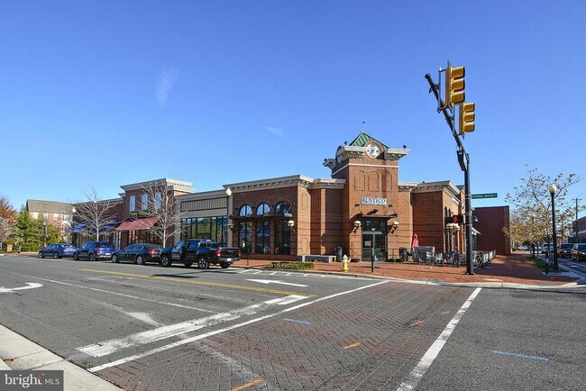 Building Photo - 2181 Jamieson Ave